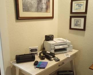 Angled writing desk, Horse prints