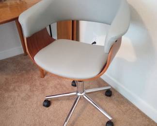 Contemporary office chair 