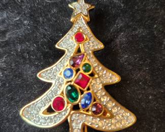 ...Year 2001- great sparkle (which doesn't show here) - Swarovski 