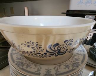 Pyrex and Corning Ware