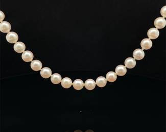 Classic Natural White Pearl Single Strand Necklace w/ 14k Yellow Gold Clasp - 16" Long