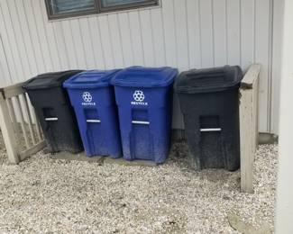 Trash & recycling cans
