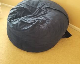 LOVESAC beanbag chair