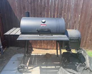 Charcoal grill w/smoker 