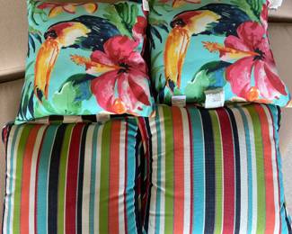 Outdoor pillows 