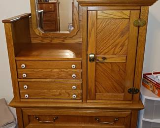 Another Keepsakes Dresser