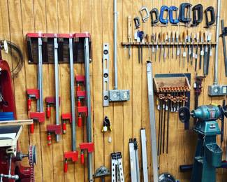 Wide assortment of clasps 