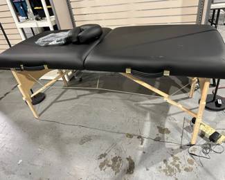 EarthLite Portable Massage Table with Carrying Case