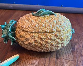 Bordallo Pinheiro Banana Leaf Serving Platter and Pineapple Tureen