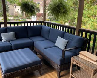 outdoor sectional sofa 