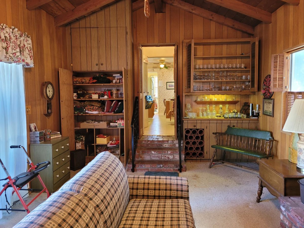 A VINTAGE WALK WEST COVINA ESTATE SALE starts on 11/3/2023