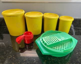 A Tupperware Collectors Dream Misc Rubbermaid Bundle