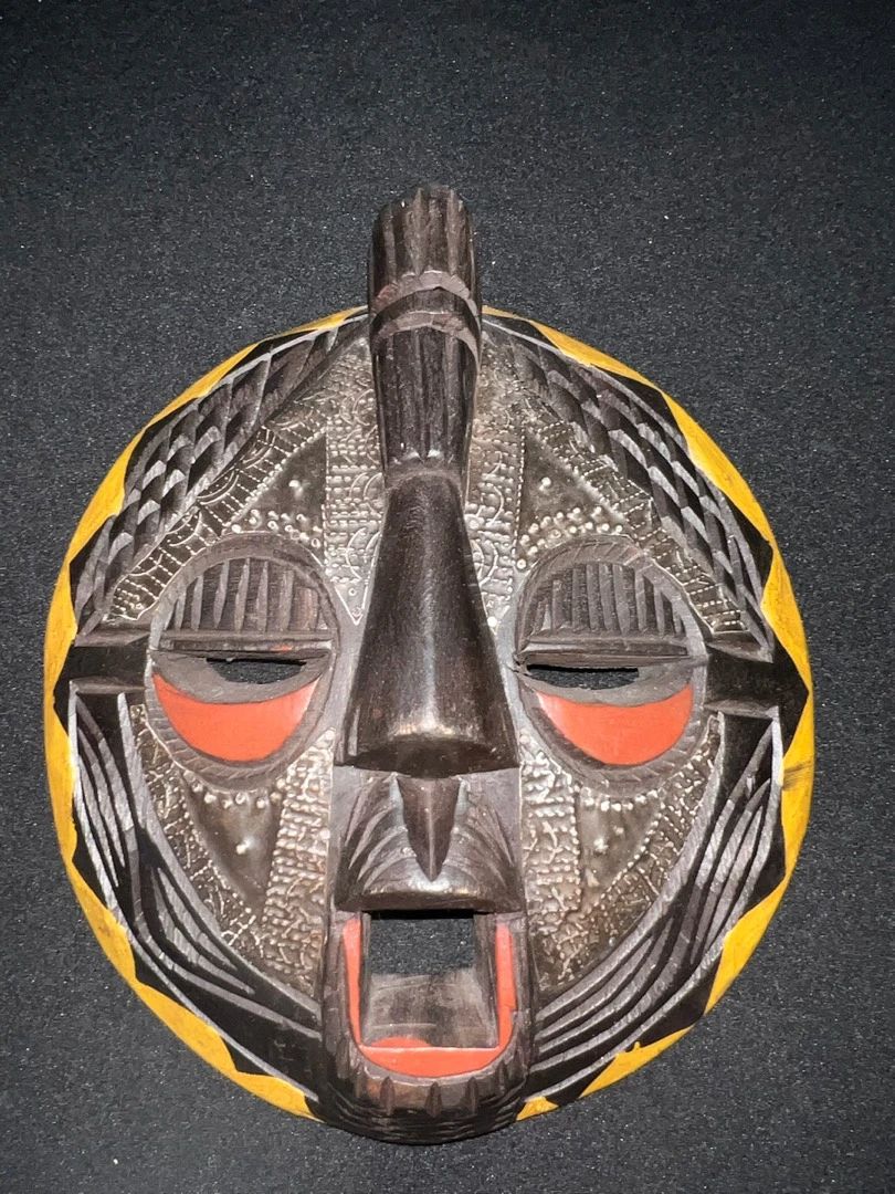 African Mask Decor And Basket