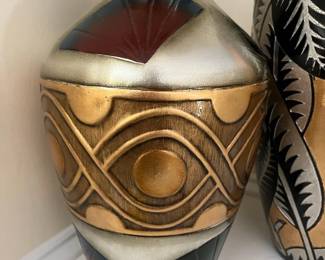 Gorgeous Vases Lot Of 2 