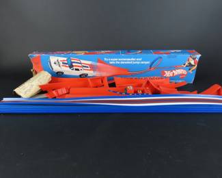 Vintage Hot Wheels T-Bird Toss-Up Thrill Racing Set - Car Not Included