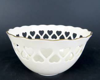 Beautiful "Heart Collection" Lenox Bowl