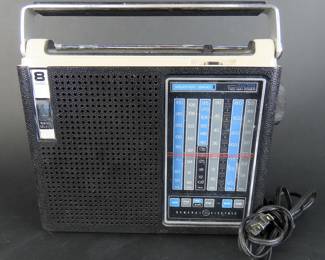 GE 8 Band Radio Model P4960A