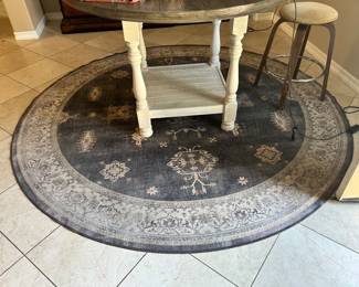 Ruggable round rug with pad