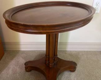 Oval Pedestal Accent Table - Solid Wood - 19”T