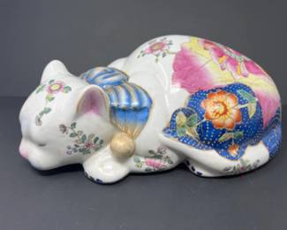 Vintage Tobacco Leaf Porcelain Sleeping Cat