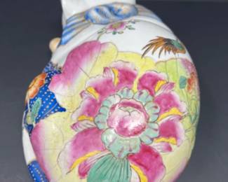 intage Tobacco Leaf Porcelain Sleeping Cat