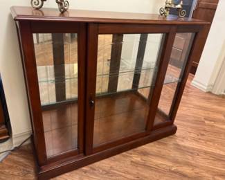 Pulaski Ridgeway Cherry Mirrored Console Cabinet