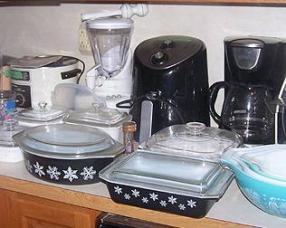 Pyrex nesting bowls, Pyrex snowflake casseroles, Corning ware