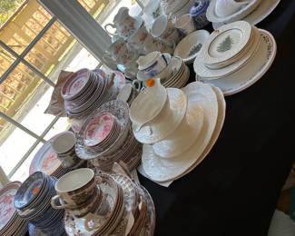 dish sets Johnson Brothers/Spode