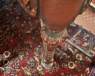 DR table better shots ahead/Rugs