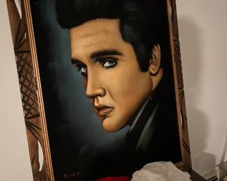Elvis on velvet/now who wouldn't want this?