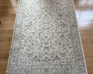 Cute Traditional Area Rug