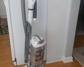 Shark Swivel Steering Professional Navigator Loft Away Vacuum Cleaner