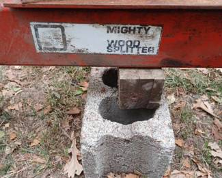 Briggs & Stratton "Mighty" Wood Splitter - 5 HP 206 cc