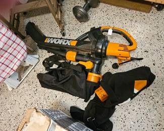 Work blower and vac