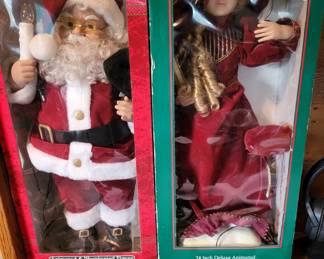 Animated Christmas figures