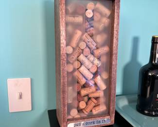 Mudpie wine silhouette box 13"H