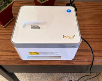 VuPoint Solutions Photo Cube model IP-P10-VP, powers on, not fully tested