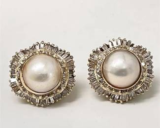 Lot 019   
Mabe 14 mm Pearl and Diamond Earrings