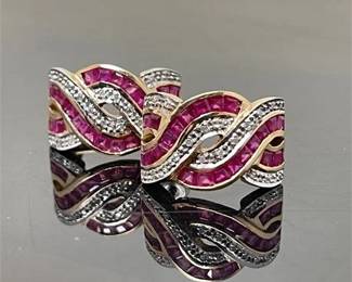 Lot 027  
Pave' Diamond 14K White Gold Heart Ed Levin Pendant