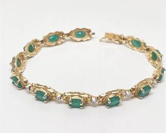 Lot 048  
Emerald and Diamond 14 K Gold Bracelet