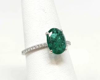 #600 • 18k Gold & Platnium Emerald Center & Diamond Accent Ring, 3g
