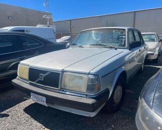 #382 • 1988 Volvo 240
