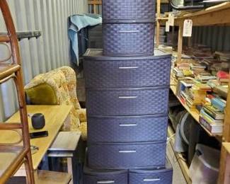 #10006 • (4) Sterilite Cross Weaved Style Plastic Drawers
