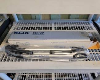 #3564 • NEW!!! Slik SDV-20 Tripod
