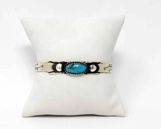 #482 • Native American Sterling Silver Cuff with Turquoise Center Stone, 21g
