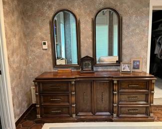 Dresser and mirrors to go with king bed set.