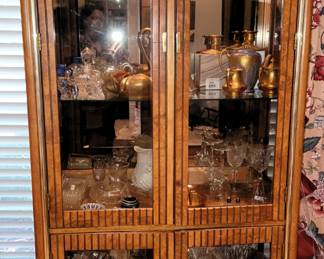 Campaign style display cabinet