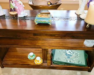 Transitional table set (1 of 3)