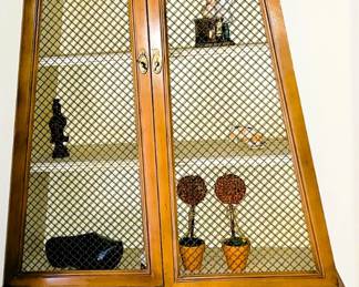 Retro display cabinet
