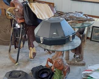 Beautiful skip arnew saddle.